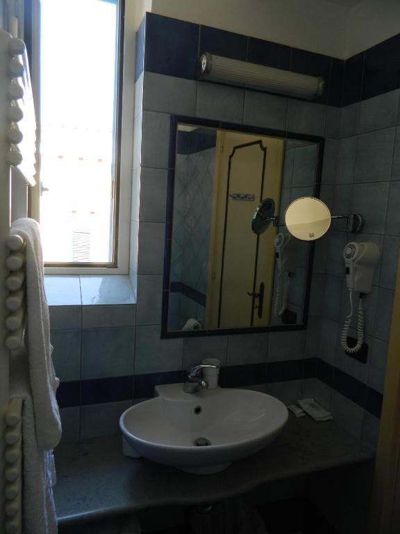 Hotel Villa Hermosa Ischia Pokój zdjęcie